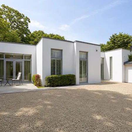 Nyaraló Stylish 3br Wiz Private Garden & Parking Dublin