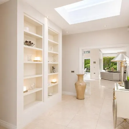 Stylish 3br Wiz Private Garden & Parking Dublin